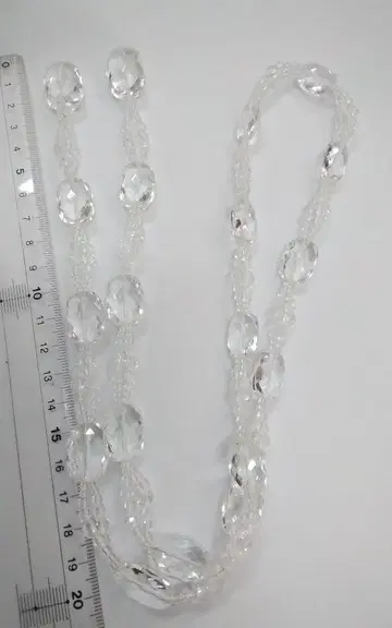수정 롱 목걸이