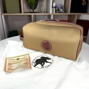 새상품 HUNTING WORLD 세컨드백 클러치백