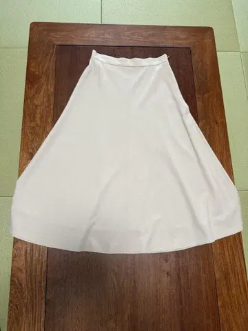 [언타이틀] 울 저지 플레어 스커트