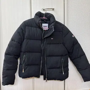 TOMMY JEANS 블랙 다운 자켓