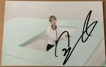 BTSJIN 님께 도착하는 공식 엽서 친필 사인 포함
