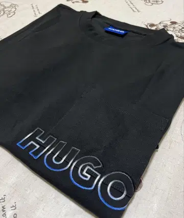 HUGO BOSS 미사용 남성용 t셔츠 L 택 표기 택은 없습니다.