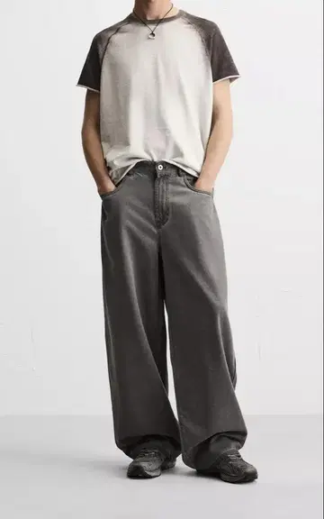 ZARA SPRAY PRINT KNIT T-SHIRT