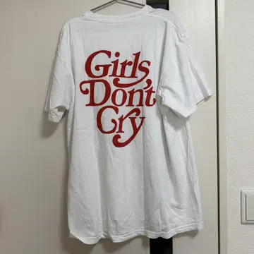 Girls Don't Cry 티셔츠 화이트