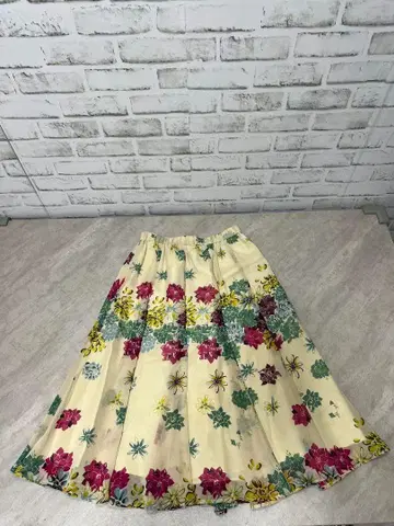 [새상품급] 시빌라 허리밴딩 실크 쉬폰 플라워 무늬 스커트