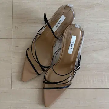 AMERI / MEDI CLEAR STRAP PUMPS