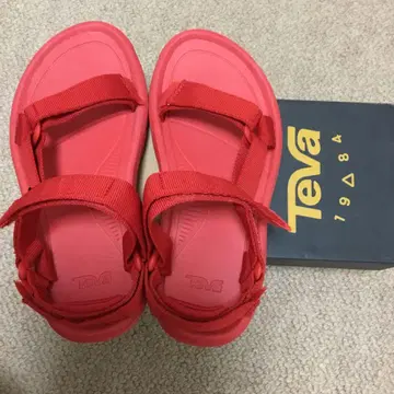 Teva 허리케인 XLT2 샌들