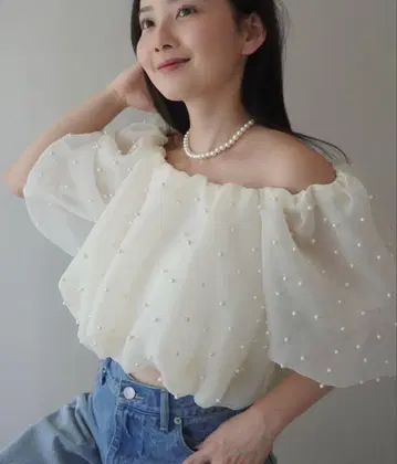 펄 스터드 오프숄더 블라우스 오프숄더 쉬폰 블라우스 펄 장식