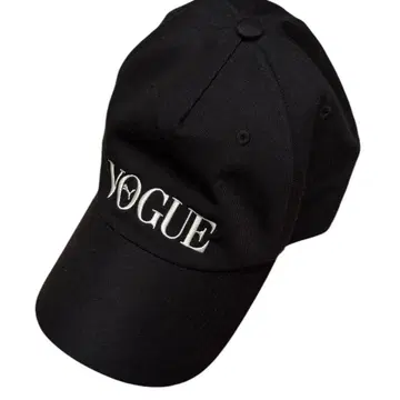 VOGUE x PUMA 콜라보 캡