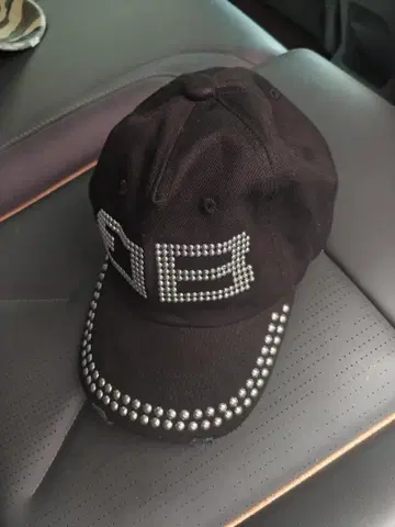 BEEDEN STUDS DAMAGE CAP BLACK