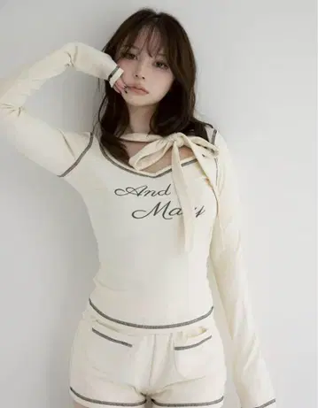 andmary Judy set up 아이보리