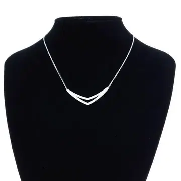 컨디션 최상 SWAROVSKI 스와로브스키 V자 목걸이 실버 컬러