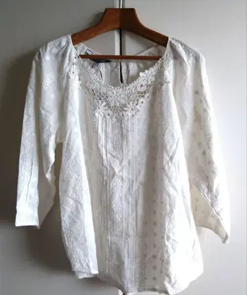 LAURA ASHLEY 화이트 튜닉