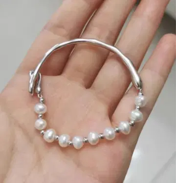 새상품급 실버 펄 팔찌