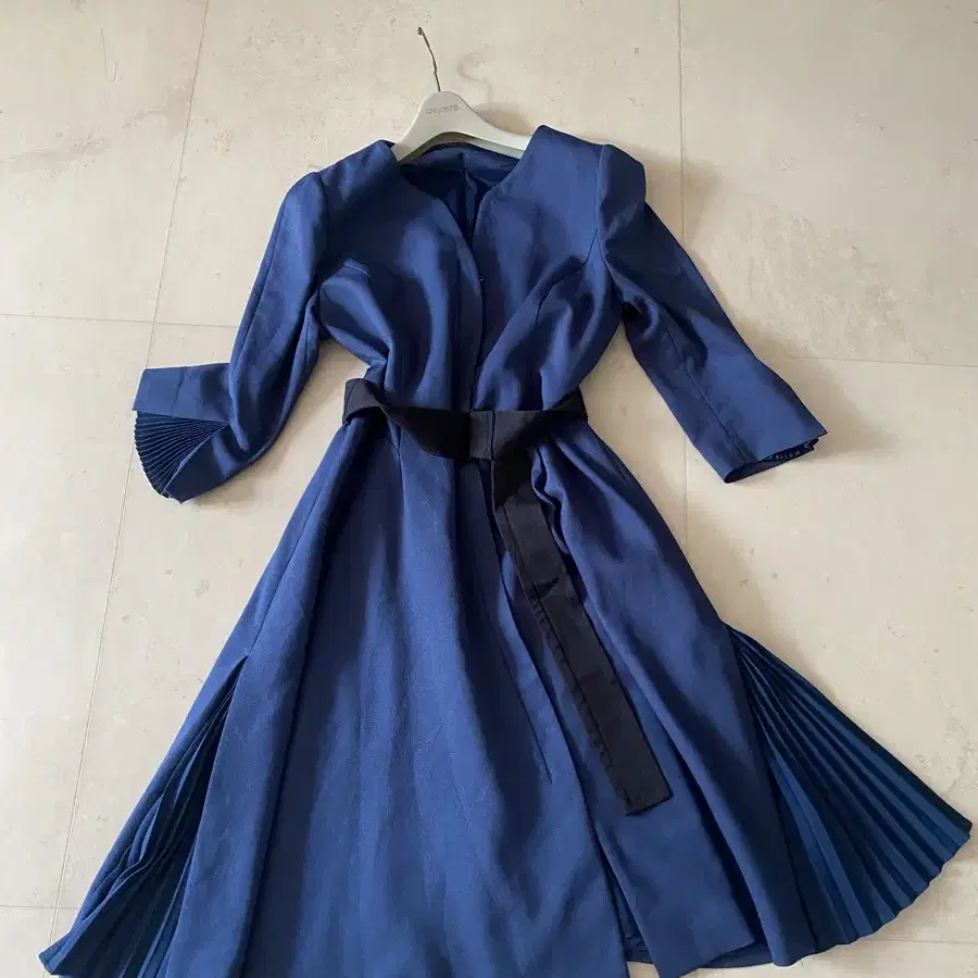 【MangoManyPlease】Heidy Summer One Piece Dress ワンピース Mango Many Please Heidi Onepiece on Bunjang Global Site.