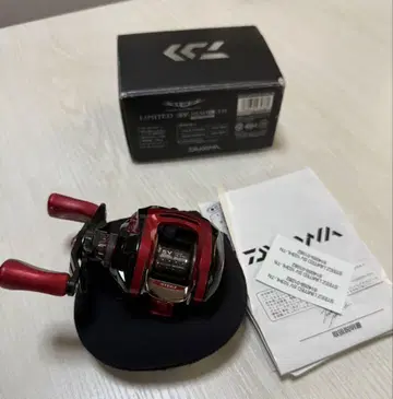 미품 DAIWA LIMITED SV 103SH-TN 레드
