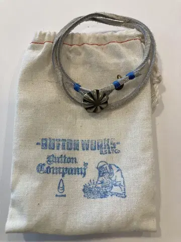 BOTTON WORKS의 가죽 팔찌
