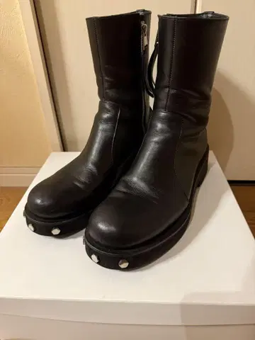 OUAT ASTRO ZIP BOOTS 41