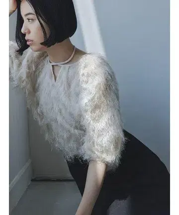 대특가 새상품 미스로에 컷 자카드 블라우스 티셔츠 블랙