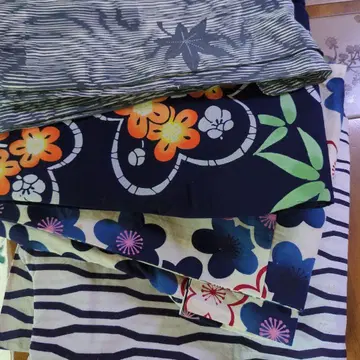 주염 유카타 4장입니다.