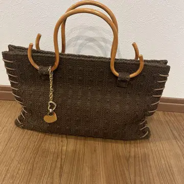 사만사 타바사, 토트백