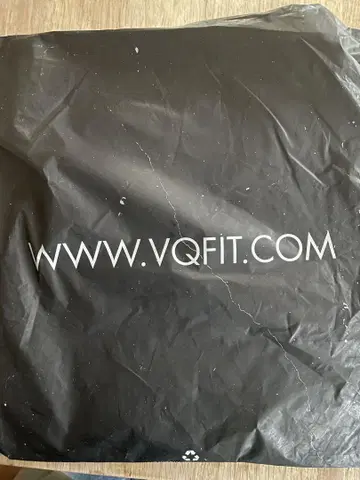 VQFIT PANGUISH 오버사이즈 티셔츠 블랙