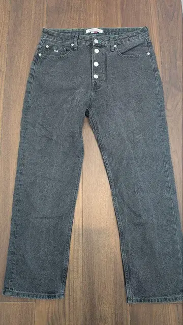 TOMMYJEANS