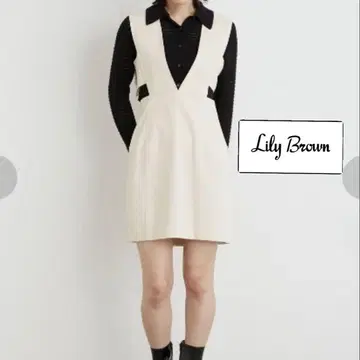 새상품급 Lily Brown 미니 원피스 아이보리 사이즈 XS