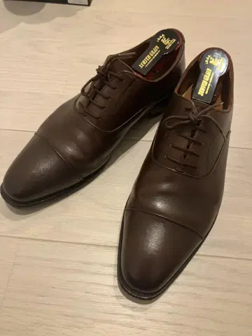 정가 50,600엔 스카치 그레인 오데사 브라운 가죽 신발 26cm