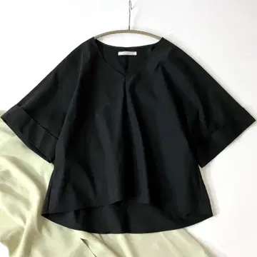 새상품급 BEIGE, 베이지 코튼 블라우스 워셔블 V넥