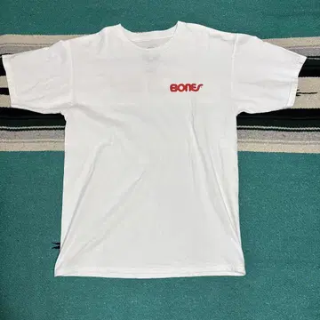 BONES 티셔츠