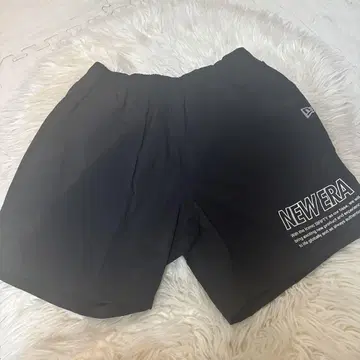 NEW ERA 블랙 숏팬츠 M