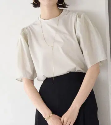 앙피로 BEAUTY FORM 시어 슬리브 T셔츠 L 그레이지