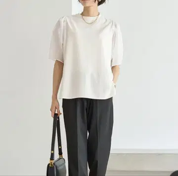 앙피로 BEAUTY FORM 시어 슬리브 티셔츠 L 화이트