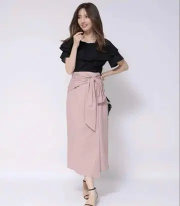 아푸와이저 리셰의 리본 랩 타이트 스커트 핑크