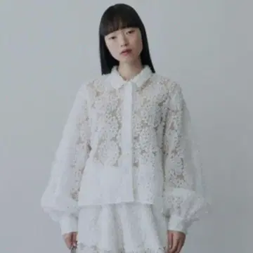 PERNA 플라워 프릴 레이스 셔츠 꽃무늬 레이스 긴팔 셔츠 화이트