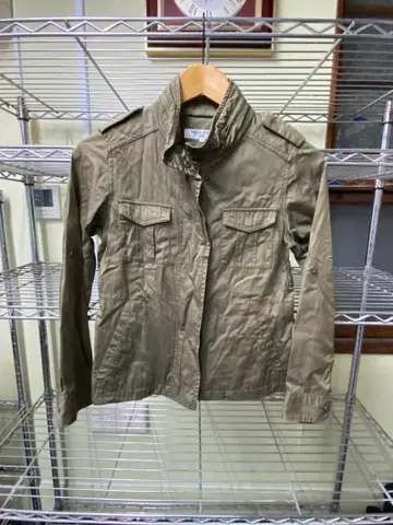 NATURAL BEAUTY BASIC 밀리터리 자켓 S 카키