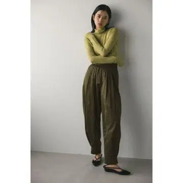 STYLEMIXER 스타일믹서 턱 벌룬 팬츠 카키