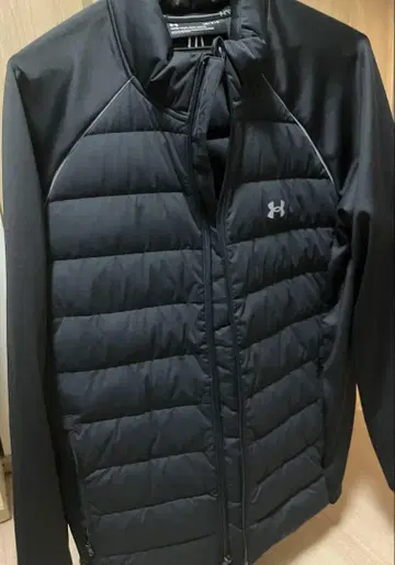Under Armour 블랙 스트레치 다운 자켓