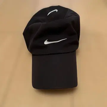 NikeFIT STORM 골프 캡