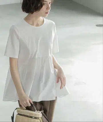 [택 포함 새상품] OPAQUE.CLIP 페플럼 도킹 티셔츠