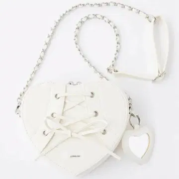 NICE CLAUP 레이스업 하트 숄더 BAG 아이보리