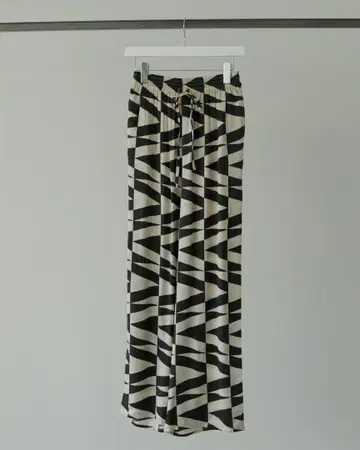 Anuke Geometric Satin Pants 미사용 새상품