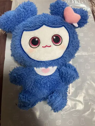 TWICE gigo 폭신폭신 앉아있는 봉제 인형 쯔위