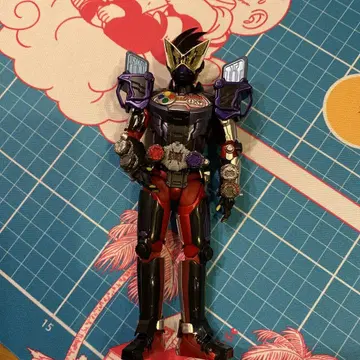 SHFiguarts 가면라이더 게이츠 겐무 아머