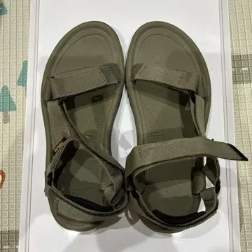 Teva 스포츠 샌들 올리브