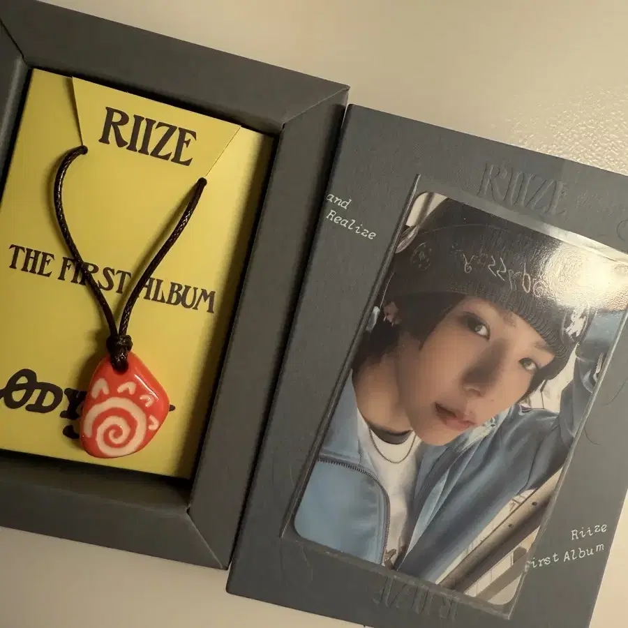 RIIZE ODYSSEY SUNLOVE ネックレス RIIZE - ODYSSEY (SUNLOVE Limited Edition S ver.) – Kpop Planet