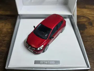 RENAULT CLIO 미니카 한정판 시리얼 No 포함