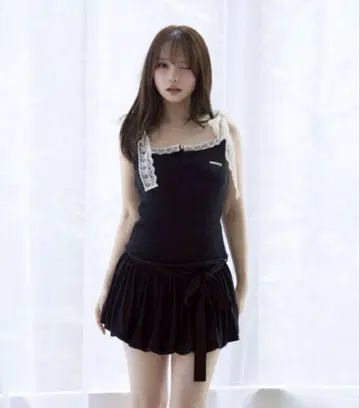 Cotton ribbon tank andmary black