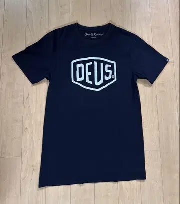 DEUS EX MACHINA 블랙 티셔츠